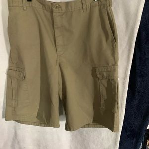 Dickies khaki cargo shorts